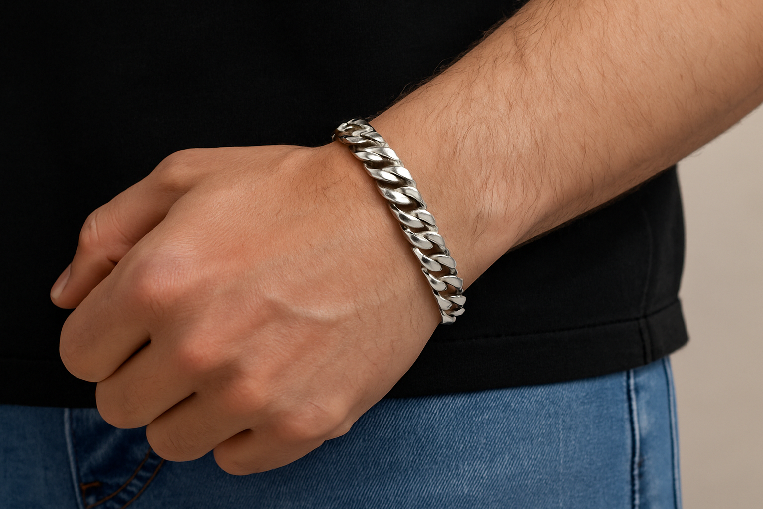 How Should A Bracelet Fit A Man?
