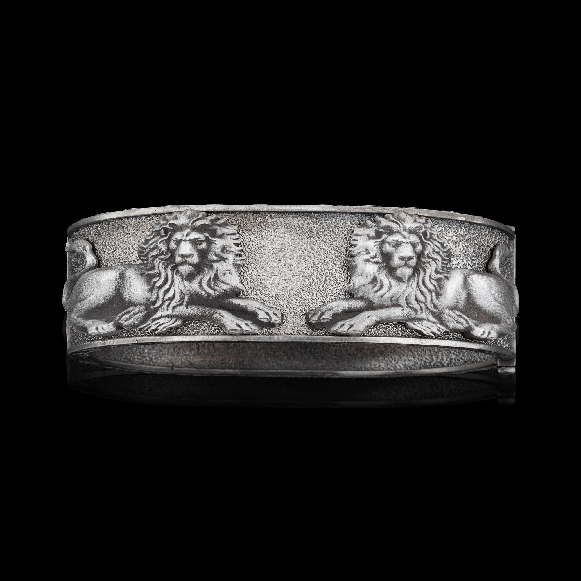 Men’s Sterling Silver Lion Bracelet – Bold Handcrafted Cuff with Reclining Lion Motifs