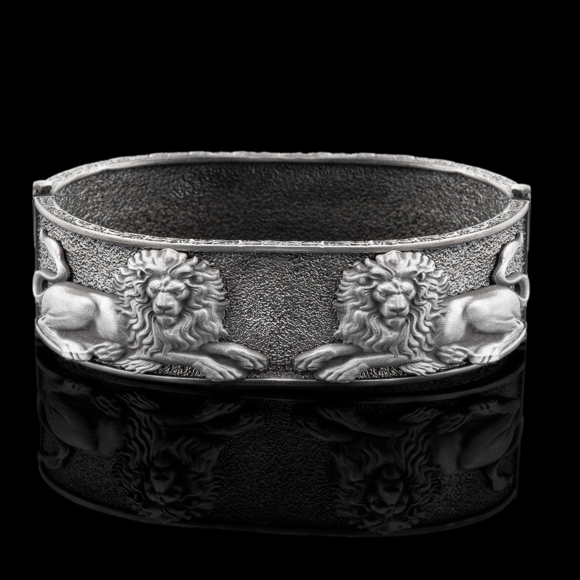 Men’s Sterling Silver Lion Bracelet – Bold Handcrafted Cuff with Reclining Lion Motifs