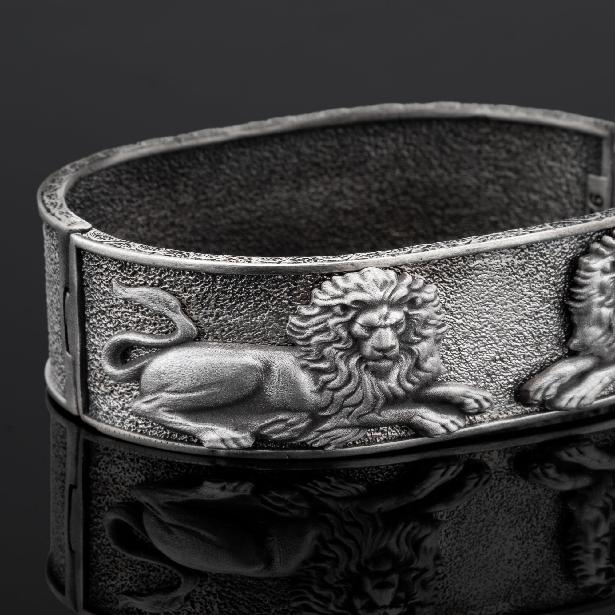Men’s Sterling Silver Lion Bracelet – Bold Handcrafted Cuff with Reclining Lion Motifs