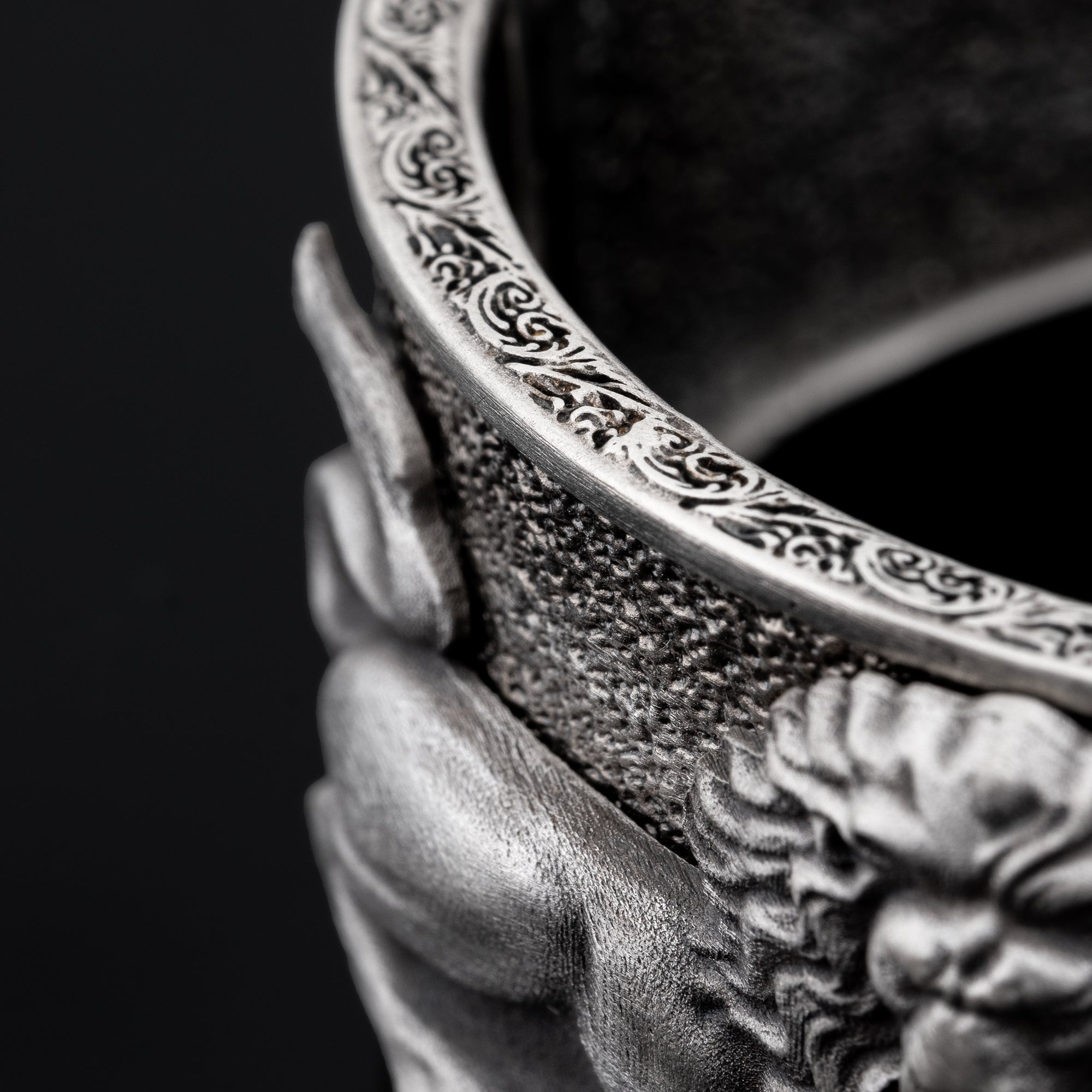 Men’s Sterling Silver Lion Bracelet – Bold Handcrafted Cuff with Reclining Lion Motifs