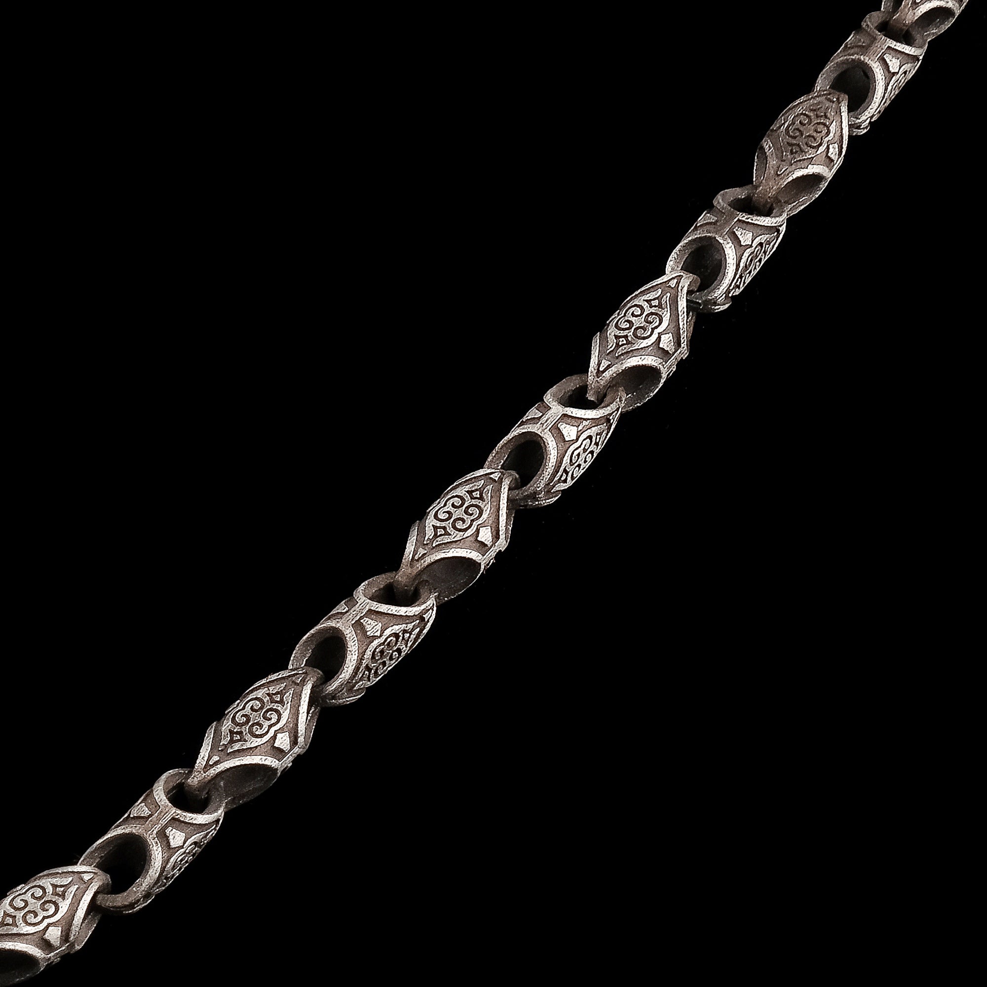 Customizable Sterling Silver Medallion Necklace for Men – Handmade Personalized Pendant with Unique Chain